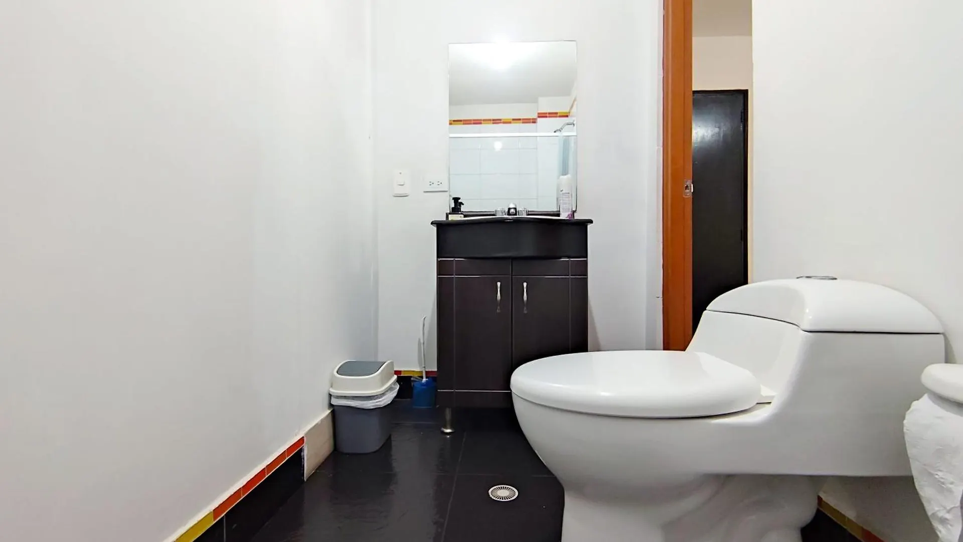 Hostal Casa Coliving מדיין