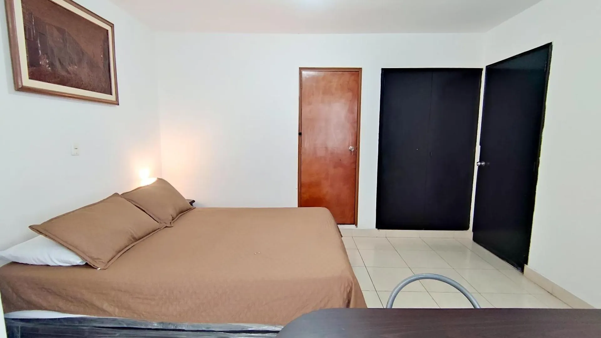 בית הארחה Hostal Casa Coliving מדיין
